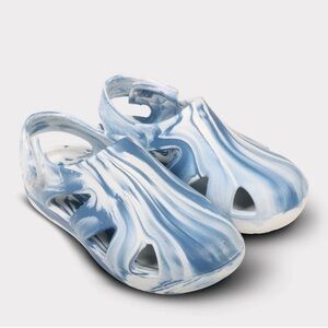 Kids' Blue and White Swirl Water Shoes